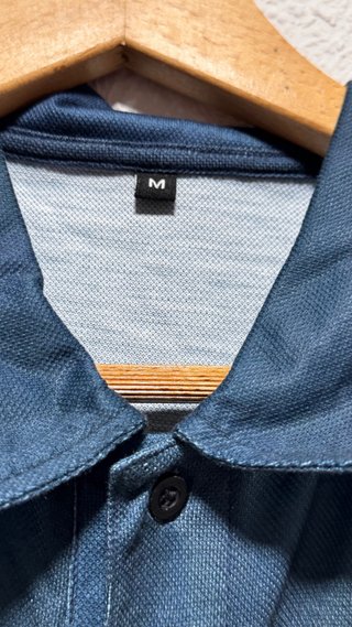 Camiseta con estampado de león