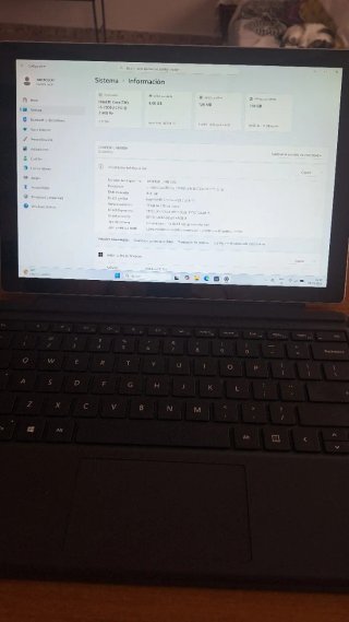Microsoft Surface Pro i5-7300U 8GB RAM 238GB SSD
