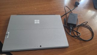 Microsoft Surface Pro i5-7300U 8GB RAM 238GB SSD