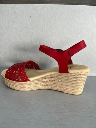 Sandalias cuña piel roja Talla 40 nuevas