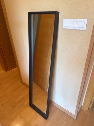 Espejo IKEA NISSEDAL Negro