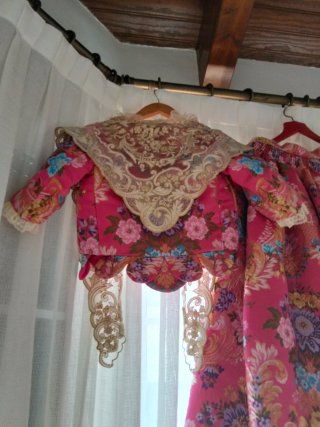 Traje Fallera T. 36/38 con 2 corpiños