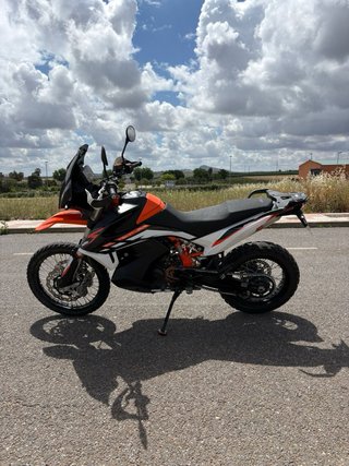 KTM 890 Adventure R Naranja/Blanca