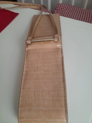 Bolso para móvil efecto piel cocodrilo