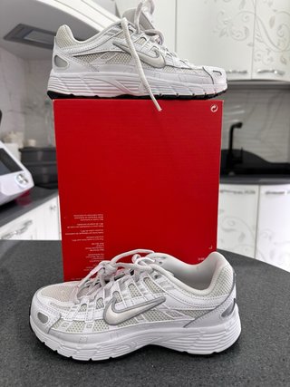 Nike P-6000 Argento/Bianco Tg 33 nuove