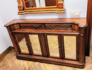 Mobile ingresso in legno e vetro