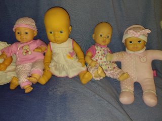 Lote de muñecos bebés