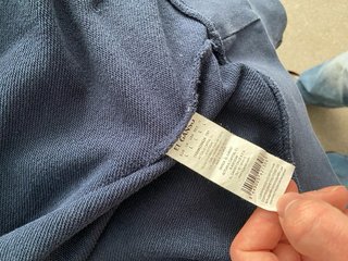 Sudadera con capucha azul