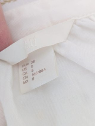 Blusa blanca con borlas + regalo