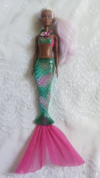 Lote 2 Barbie Color Reveal Sirenas