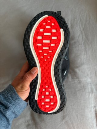 Nike Vomero Plus Zapatillas Running Negras Rojas