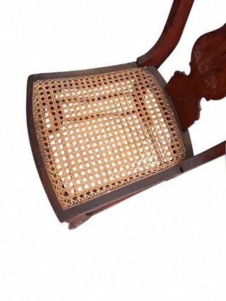Silla antigua de estilo Isabelino