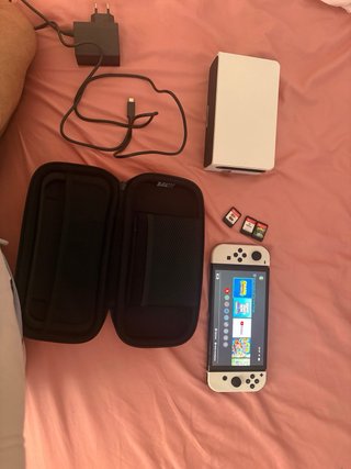 Nintendo Switch OLED Bianca + Accessori