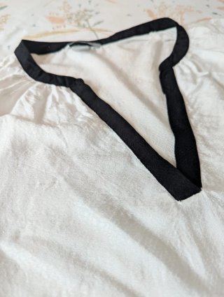 Blusa blanca satinada talla 40 como nueva