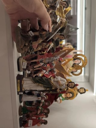 Figuras de Santos,ángeles,arcángeles ,...