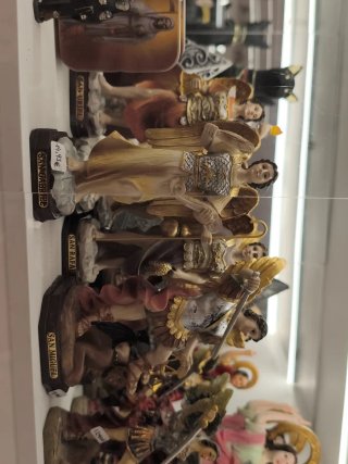 Figuras de Santos,ángeles,arcángeles ,...