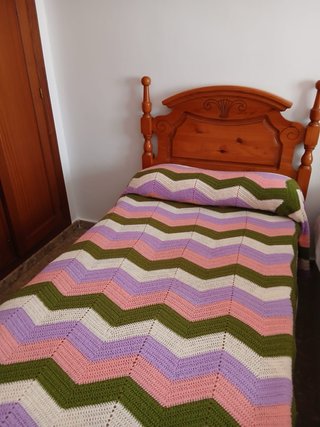Cabecero madera tallado cama 90