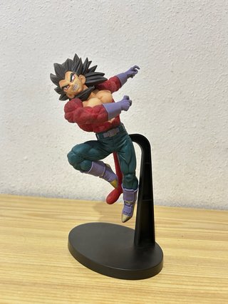 Figura Vegeta SSJ4