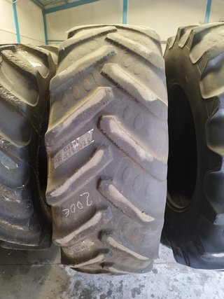 Neumático ocasión 520/85R38