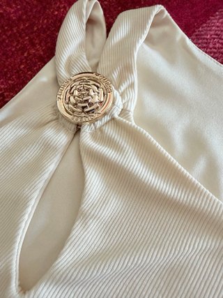 Blusa Guess Beige Talla XS