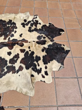 Alfombra Piel de Vaca Beige y Negra