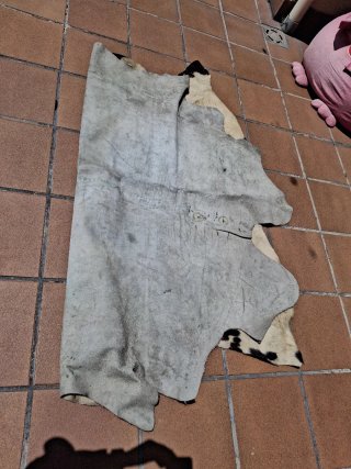 Alfombra Piel de Vaca Beige y Negra