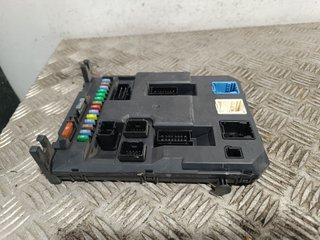 CAJA RELES / FUSIBLES CITROEN C3 9674016880