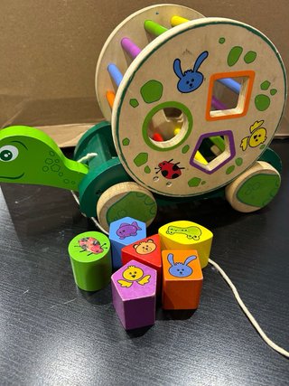Tortuga de madera para encajar piezas