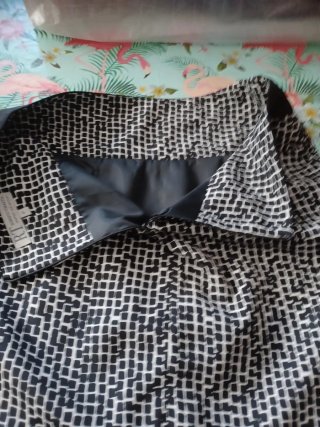 Falda estampada blanco y negro