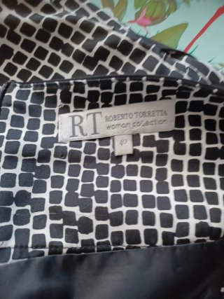 Falda estampada blanco y negro