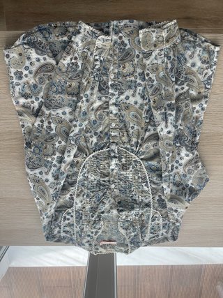 Blusa corte al pecho estampado