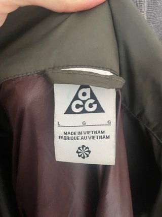 Chaqueta Nike ACG Rompevientos Khaki