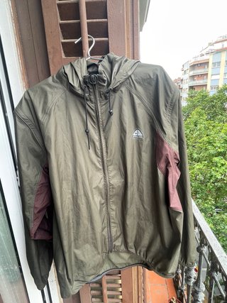 Chaqueta Nike ACG Rompevientos Khaki