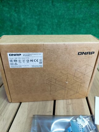 QNAP QXG-10G2T-X710 Tarjeta de Red 10GbE