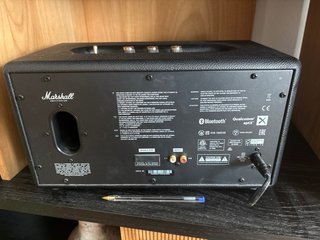 Altavoz Marshall Bluetooth y Cable Beige/Negro
