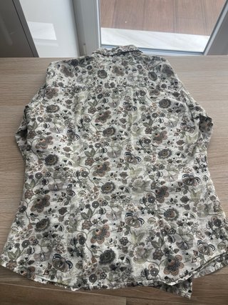 Blusa Precchio estampado corte al pecho