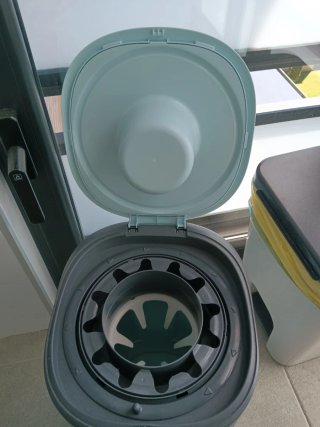 SOLO HOY 5€ Papelera Tommee Tippee Sangenic