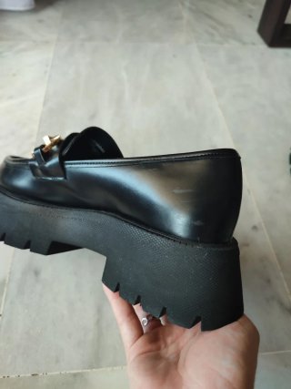 Mocasines piel plataforma Zara negros mujer