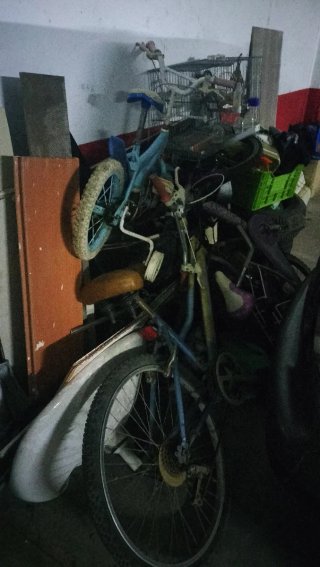 3 bicicletas están bien solo una falta ruida