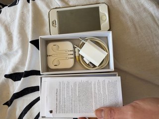 Lote 2 iPhone: XR 128GB e 5 16GB