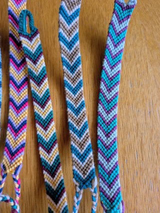 Braccialetti dell'amicizia fatti a mano