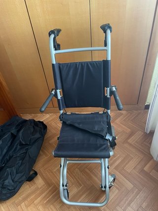 Silla de ruedas / andador plegable
