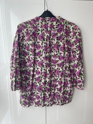Blusa Precchio corte al pecho estampado floral