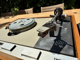 Tocadiscos Thorens TD 125 MKII (da restaurare)