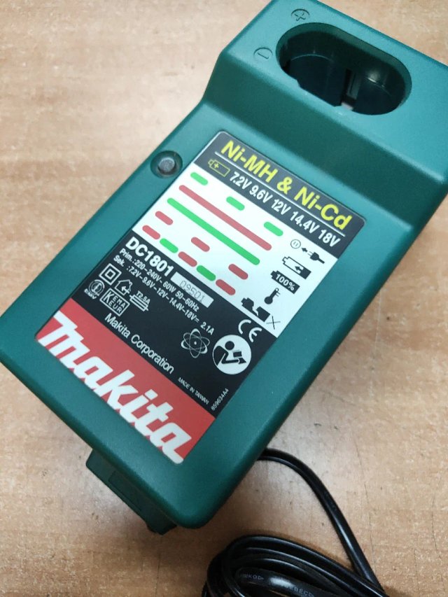 Cargador Makita DC1801 Original Ni-MH & Ni-Cd