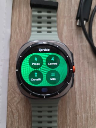 Samsung Galaxy Watch Ultra con caja y 4 correas