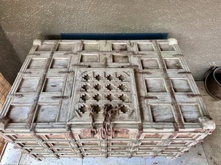 Baul / coffre antiguo madera y bronce del fin 1800