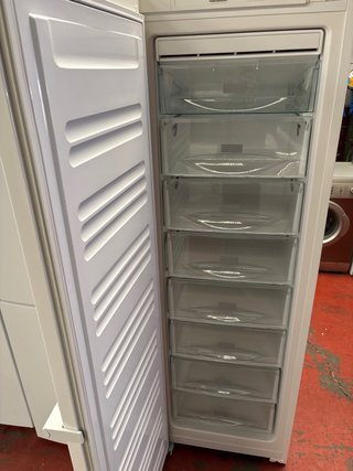 Congelador Vertical Miele 185cm