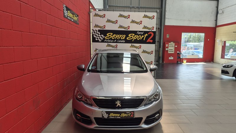 Peugeot 308 2021, foto 2