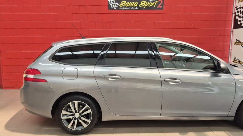 Peugeot 308 2021, foto 9